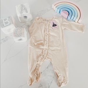 Ruffled Footie- NWT